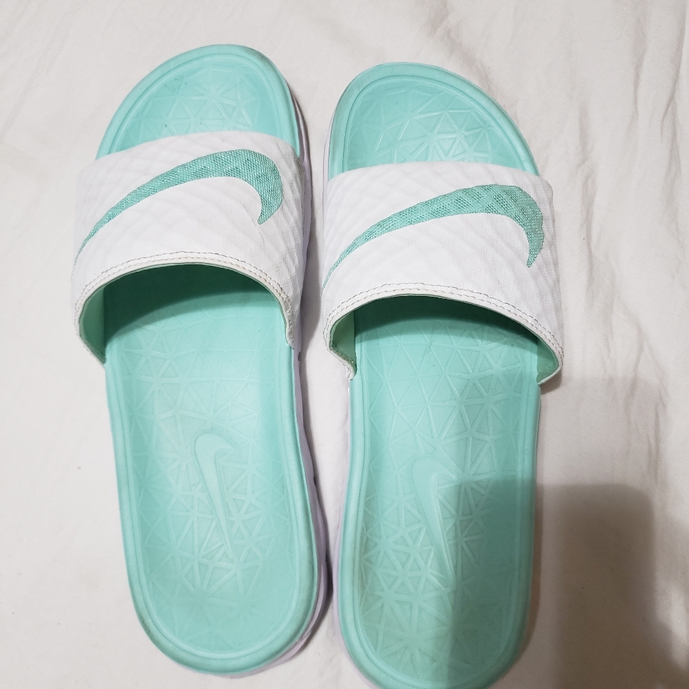 Nike slides